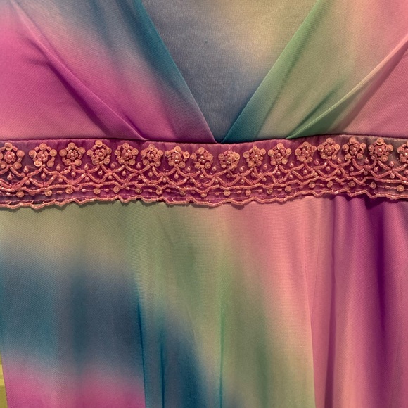 Girls size 10 Speechless dress - Picture 3 of 5